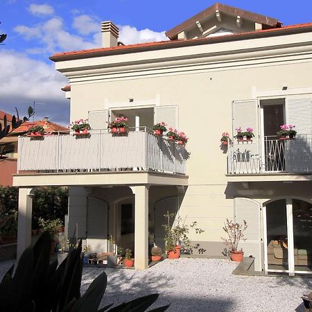Guesthouse Villa Jung 博尔迪盖拉 外观 照片